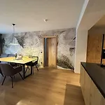 Aparthotel Schrofenblick