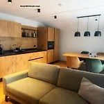 Апарт-отель Schrofenblick 4*