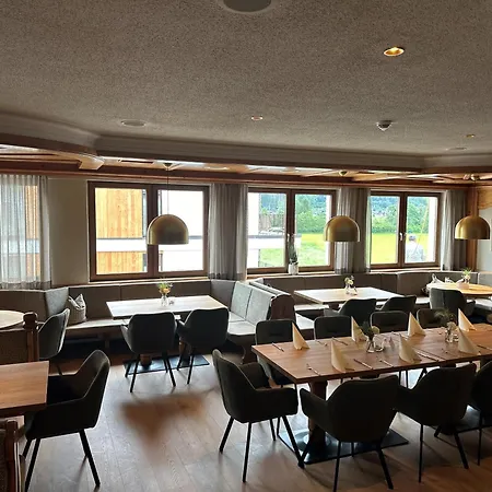 Schrofenblick Alpen Resort