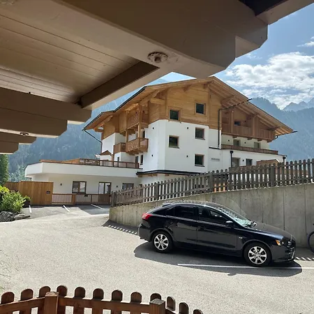 Lägenhetshotell Schrofenblick 4*