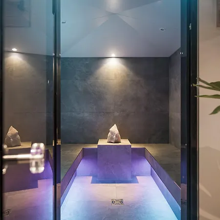 Schrofenblick 아파트호텔 4*