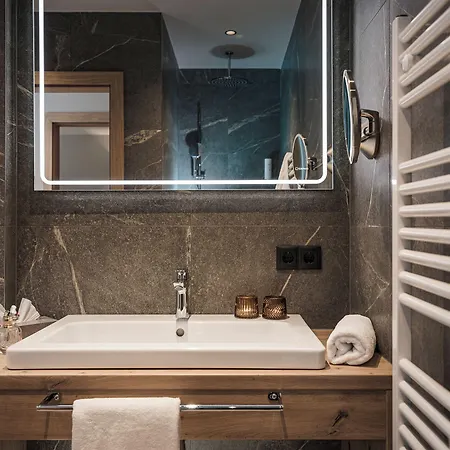 Schrofenblick 公寓式酒店