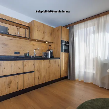 Schrofenblick Aparthotel 4*