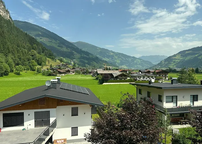 Schrofenblick Aparthotel Mayrhofen