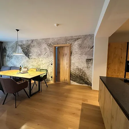 Schrofenblick Ξενοδοχείο με διαμερίσματα 4*