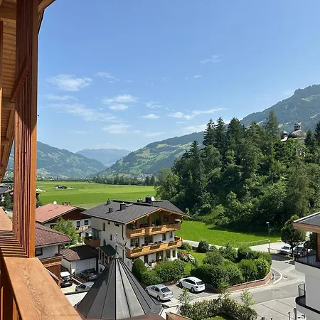 Ξενοδοχείο με διαμερίσματα Schrofenblick