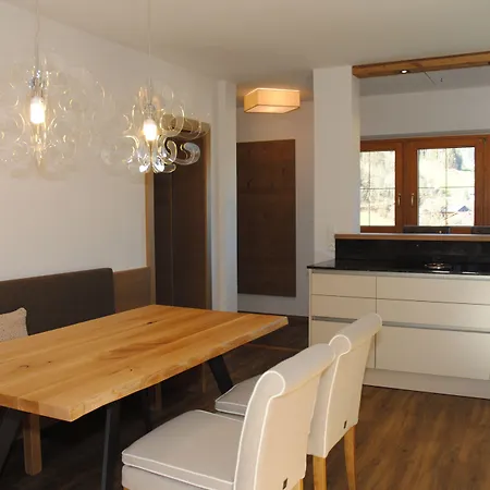 Ξενοδοχείο με διαμερίσματα Schrofenblick